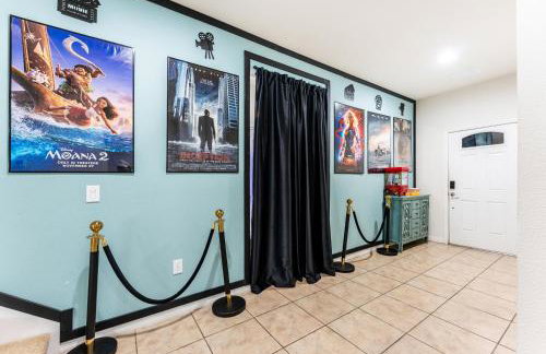 Luxury 8BR Villa with Pool, Spa, Theater & Game Room near Disney - Foto 21