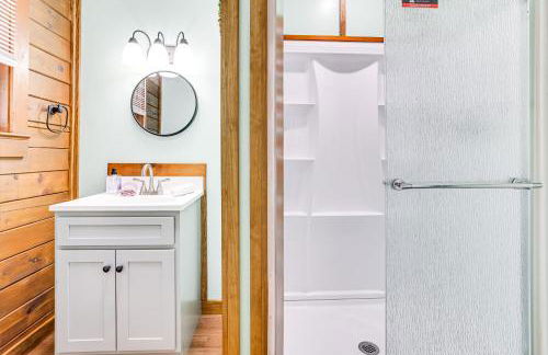 Long Pond Log Cabin with Hot Tub Soaks and Outdoor Fun - Foto 11