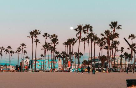 Sky-Rise Apartments - Foto 2