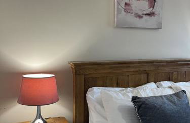 Holthart Town-House, Great for Groups, Families, Pets & Contractors - Photo 3