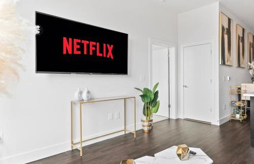 NEW! Royal Penthouse King Bed Amazing Views! - Foto 5