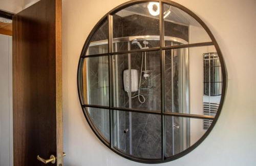 Tesseyman Lodge - Photo 26