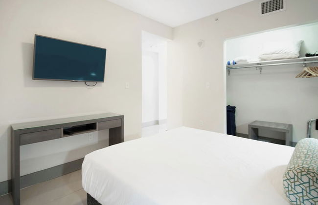 Roami at Habitat Brickell - Photo 59