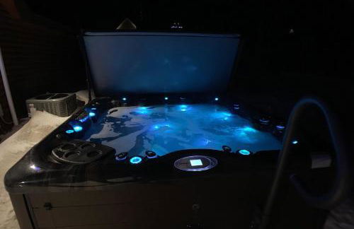 Centennial Cabin with Hot Tub, Sauna and Pool Table! - Foto 26