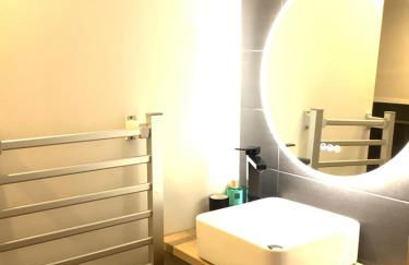 T2 cuisine équipée jardin et parking privé proche Avignon - Foto 6