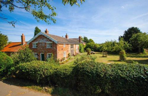 Farm Cottage a cute C17th cottage a walk across the fields to a great pub - Foto 23