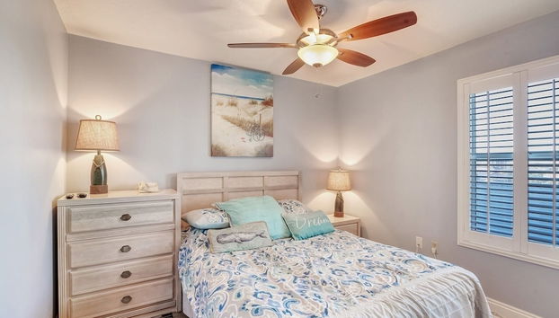 Pelican Beach 0616 2 Bedroom Condo by Pelican Beach Management - Foto 5, Habitación