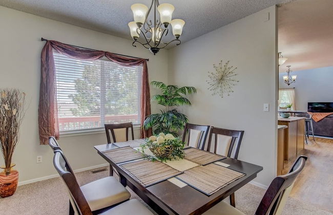 4BR AF Academyw/hot Tub & Firepit - Foto 19