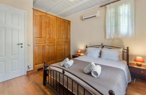 Hortensia Villa - Infinity Pool & Sea Views by Explore Andros - Foto 24