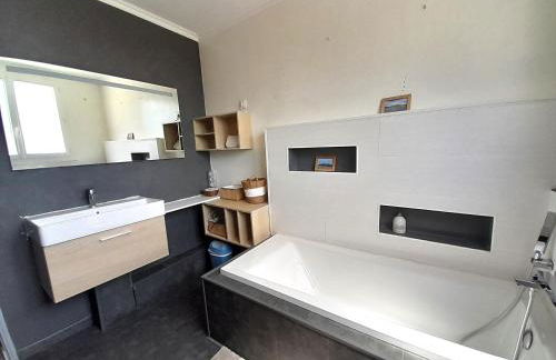 Gîte du RELAI du Château - Parc Oriental - Puy du Fou - Foto 8