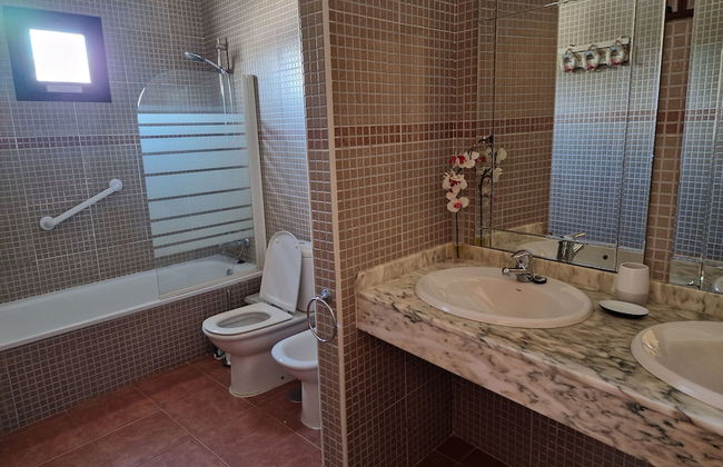 Villa Georgiana Spacious Quiet 4 Bed Property With Private Pool Sleeps 8 - Foto 6