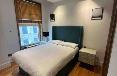 Grand Living near Piccadilly Cov11 - Photo 2