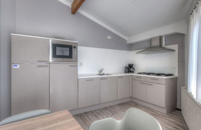 Bungalow Near Dutch Beaches & Nature Trails - Photo 4