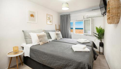 Xenia, villa by the sea! - Foto 1