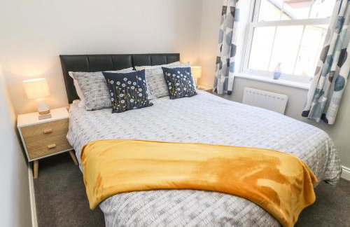 Hall View - Photo 15