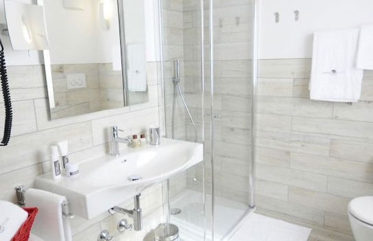 Horse House - Photo 32