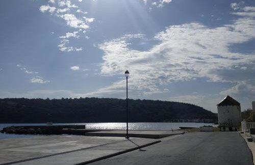 Seafront two-storey house in Kardamyla - Foto 50