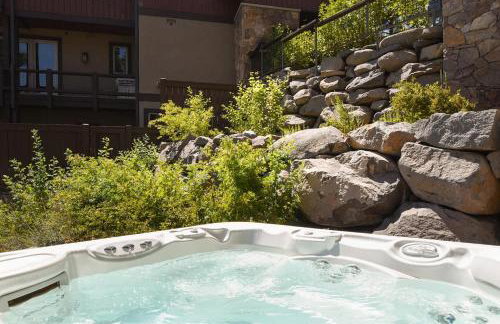 Luxury Northstar Home| hot tub| walk to ski lifts - Foto 19