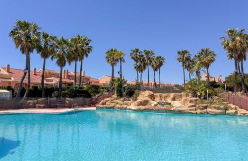 Arena Marina - Pool and relaxation near the airport - Foto 1