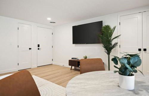 The Silo 8 - Modern 2BD in a Quiet Neighborhood - Photo 11