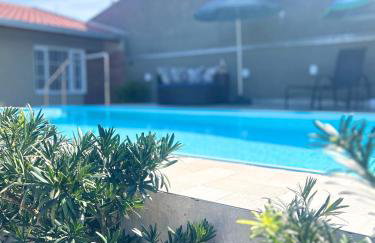 Casa Sol da Manhã - Piscina aquecida com hidromassagem - 300m da praia - Foto 9