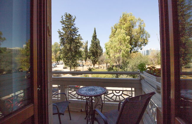 Art apartment in Mamila - Photo 19