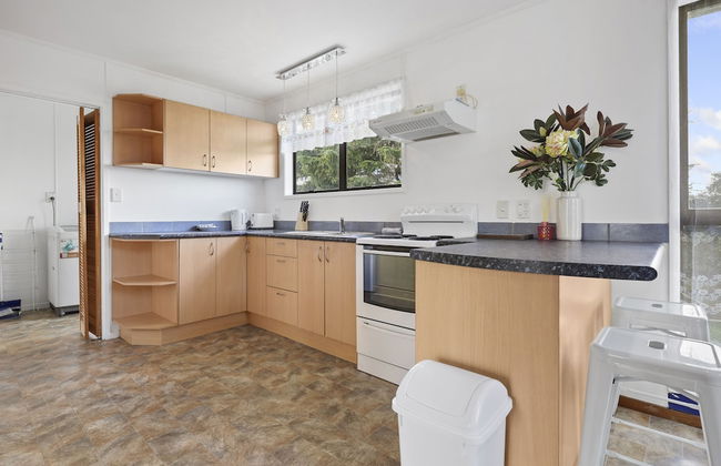 Family 3BR Home with Netflix&Fenced Yard - Foto 11