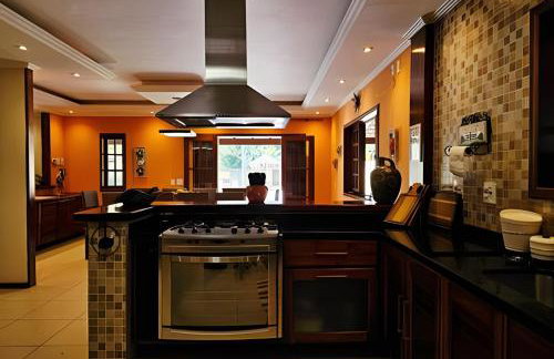 Lazer e Tranquilidade Próximo à Praia - Foto 78