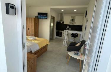 Modern Studio Apartment Iva with Balcony, Free Parking & Wi-Fi, Zadar - Foto 24