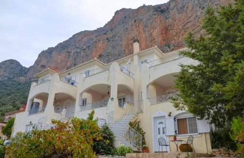 Red Rock and View Leonidio maisonette studio - Photo 2