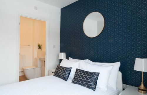 Lysander House - Modern, 4-Bed House, near Alton Towers - Foto 41