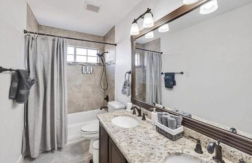 Luxury Home w Hot Tub near DFW Airport - Photo 27