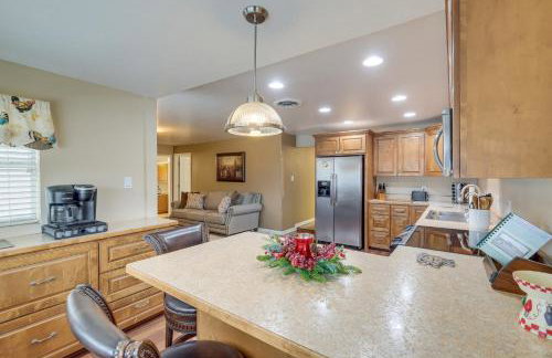 Peaceful Artesia Vacation Rental with Orchard Views! - Foto 13