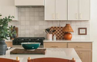 Downtown Indy, Rooftop Deck with Hot Tub, Gym, Bikes, Tesla Charger - Photo 30