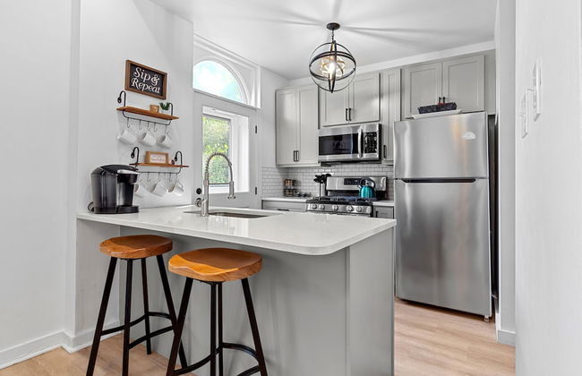 Cozy Family Getaway - JZ Vacation Rentals - Photo 8