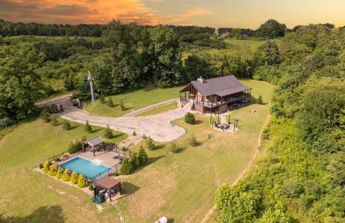 Serenity Ridge 6 Br Sleeps 16 Pool Hot Tub - Foto 1