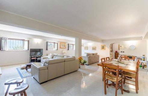 Cozy Apartment In Loc Fontanelle - Foto 3