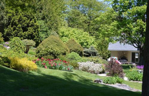 Carraig Mor Cottage - Beautiful House, Amazing Garden, Downtown Baileys Harbor - Foto 2