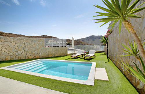 Luxury Boho Villa with Heated Pool, Rooftop and Panoramic Sea View in Amadores - Foto 10