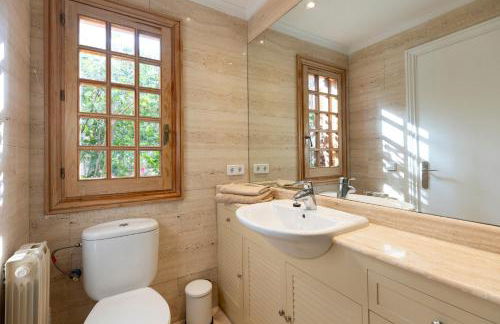 Villa Rosa, espaciosa casa con piscina - Foto 25