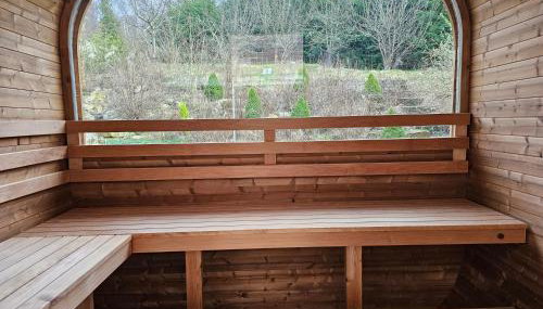 Rent My Spa Home with Pool table Hottub and Sauna - Foto 3