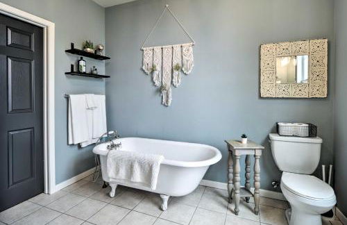 Spacious Abode, Walk to Texas Heroes Square! - Foto 13