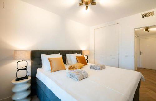 ApoloXIX between beach and harbour - Photo 11