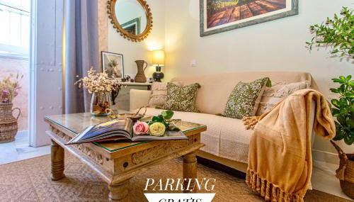 Wehostcostaluz Le Petit Palace Catedral con parking gratuito - Photo 1