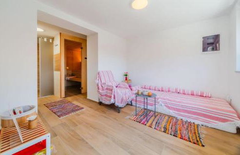 Holiday Home With Pool - Foto 50