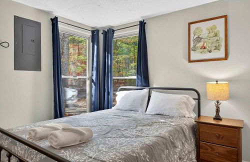 Wooded Chalet w Hot Tub & Indoor Pool, Gym Access - Foto 30