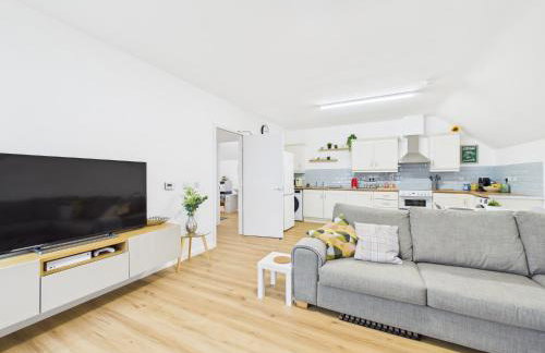 Kings Corner - Photo 1