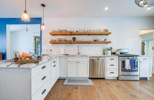 17 Mi to Ski Slopes! Retreat Near Lake Michigan - Photo 6