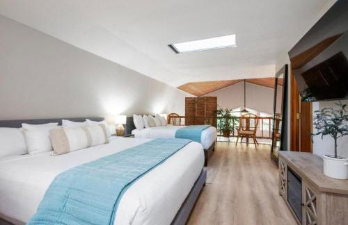 Forest Home with Deck, EV Station, King Beds - Foto 3