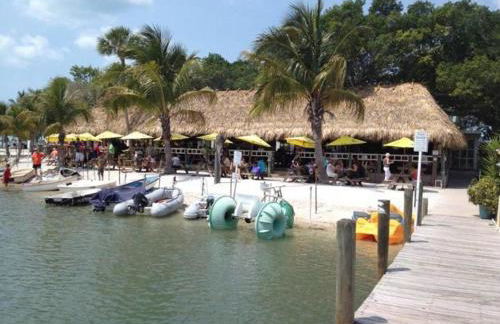 Paradise Heated Pool Home Near IMG and Siesta Key Beach - Photo 40